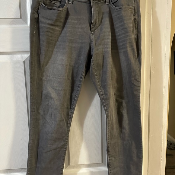 Ana Jeans - Picture 3 of 4